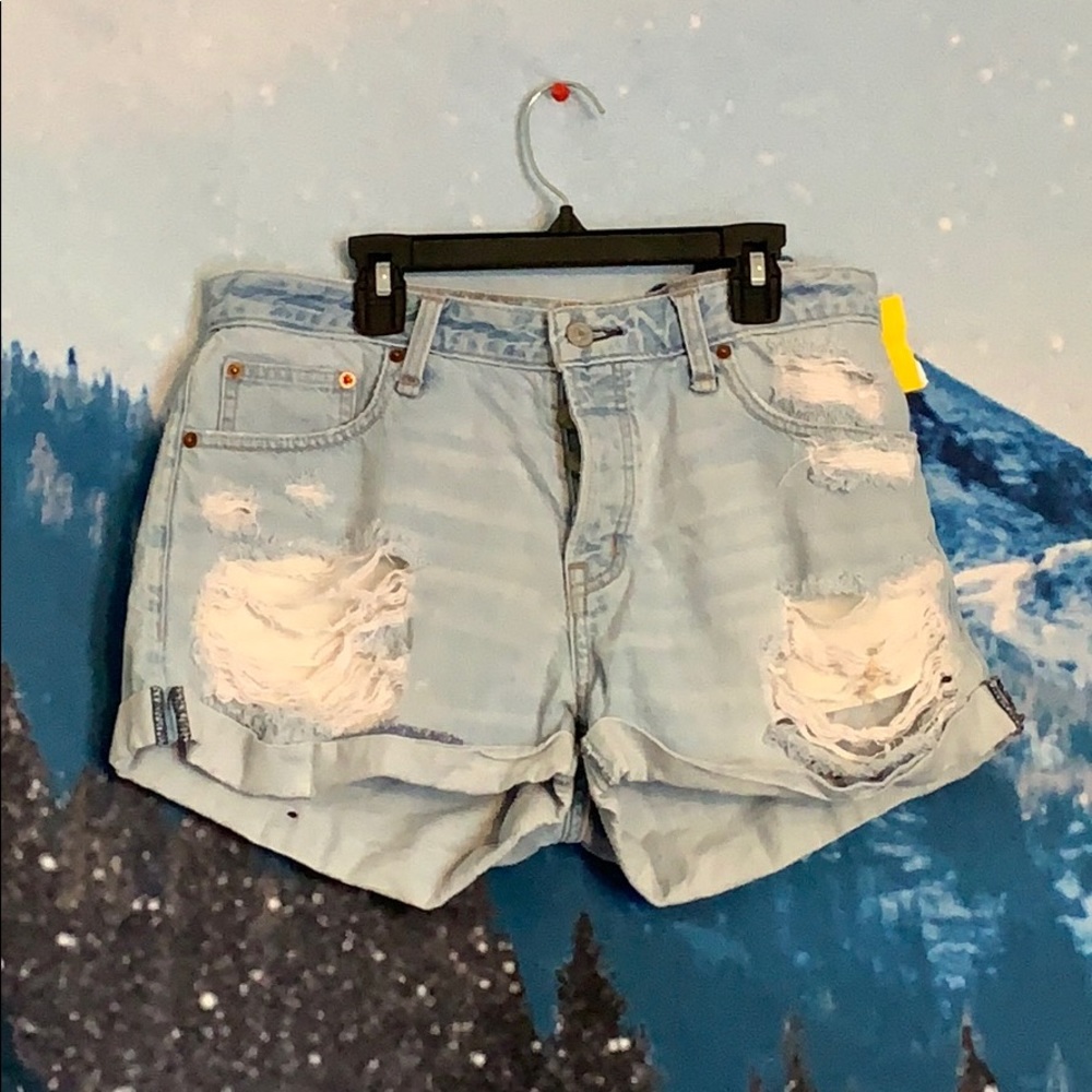 Abercrombie & Fitch // Low Rise Boyfriend Shorts